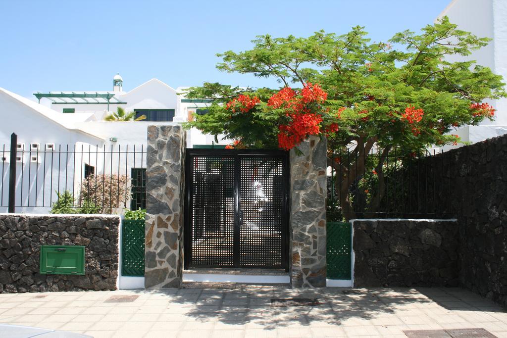 פוארטו דל כרמן Apartamentos Las Acacias מראה חיצוני תמונה